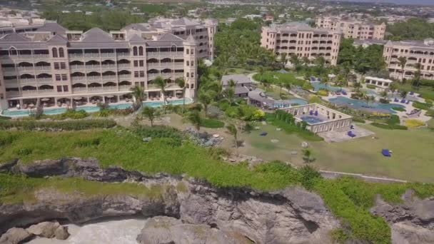 Luftaufnahmen Von Der Küste Und Luxushotels Auf Der Karibikinsel Barbados — Stockvideo