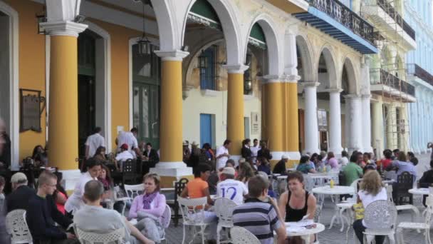 Mensen Dineren Een Restaurant Havana Cuba — Stockvideo