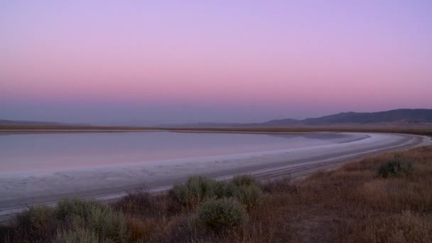 Vzduch Stoupá Nad Suché Jezero Přehrady Kalifornii Během Sucha — Stock video