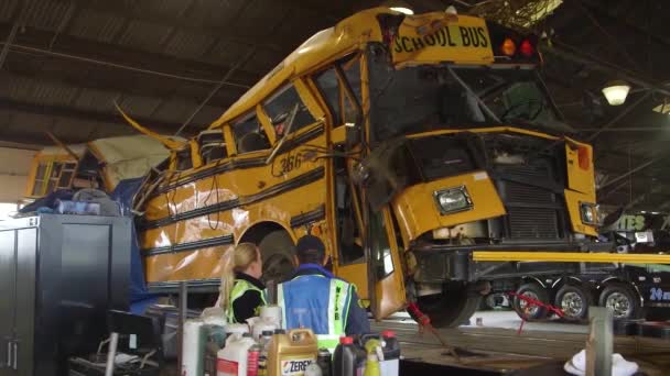 Śledczy Ntsb Badają Śmiertelny Wypadek Autobusu Szkolnego Chattanooga Tennessee — Wideo stockowe