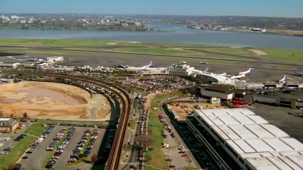 Aérea Sobre Aeropuerto Internacional Ronald Reagan Washington — Vídeos de Stock