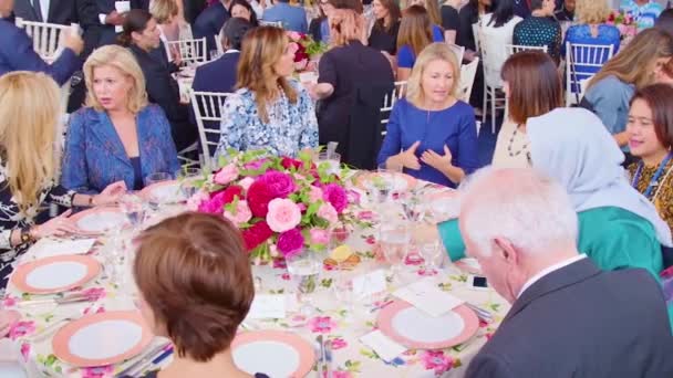 2017 First Lady Melania Trump Einem Eleganten Mittagessen Bei Den — Stockvideo