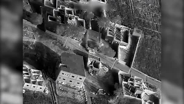 Circa 2010 Forze Coalizione Conducono Attacco Aereo Area Sosta Daesh — Video Stock