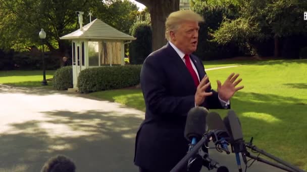 2018 Präsident Donald Trump Spricht Vor Reportern Pressekorps Über Bevorstehende — Stockvideo