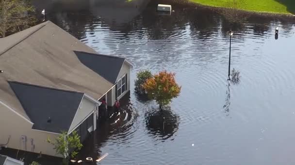 2018 ハリケーン フィレンツェの余波でサウスカロライナ州の浸水した近所を上空から撮影 — ストック動画
