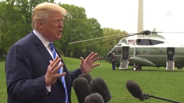 2018 Usa President Donald Trump Talar Till Reportrar Fbi Sond — Stockvideo