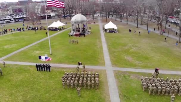 Armee Truppen Marschieren Verschiedenen Formationen Einem Öffentlichen Park Aus Der — Stockvideo