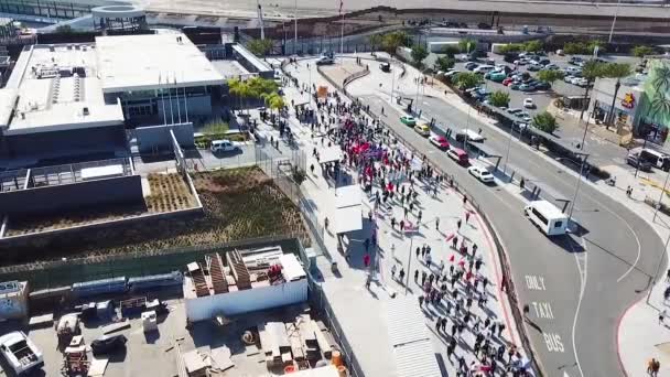 2018 Invandrarkaravan Vid Gränsen Till San Ysidro Tijuana Usa Mexiko — Stockvideo
