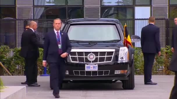 2018 President Donald Trump Presidential Limousine Sits Building Nato Summit — Stock Video