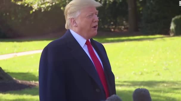 2018 Präsident Donald Trump Spricht Reportern Und Sagt Dass Die — Stockvideo