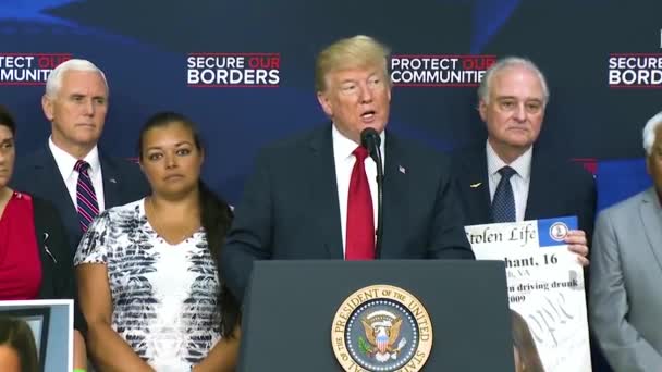 2018 Amerikaanse President Donald Trump Spreekt Zijn Immigratiebeleid Waaronder Het — Stockvideo