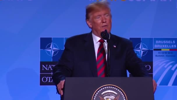 2018 Usa President Donald Trump Talar Vid Nato Presskonferens Säger — Stockvideo