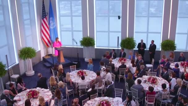 2017 First Lady Melania Trump Organiseert Een Elegante Lunch Bij — Stockvideo