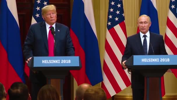 President Donald Trump Holds Disastrous Much Criticized Press Conference Russia — Stock Video