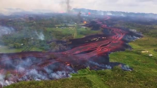 Utmärkt Helikopterantenn Från Vulkanutbrottet Kilauea — Stockvideo