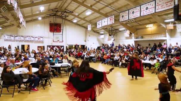 2018 City Klawock Alaska Hosts Veterans Totem Pole Raising Celebration — Stock Video