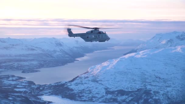 2018 Foto Aerea Elicottero Della Marina Norvegese Che Pattuglia Regioni — Video Stock