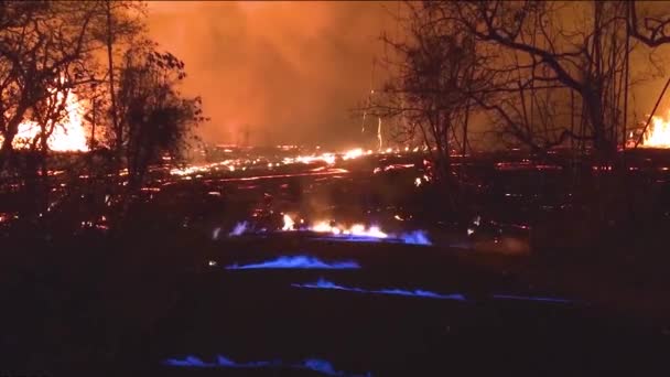 2018 Chamas Gás Metano Azul São Vistas Com Erupção Fluxo — Vídeo de Stock