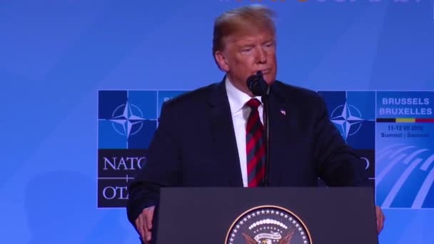 2018 Usa President Donald Trump Talar Vid Nato Presskonferens Säger — Stockvideo