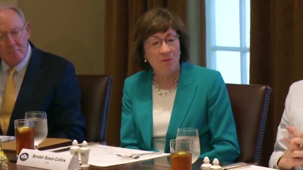 2018 Senadora Maine Susan Collins Aconselha Presidente Dos Eua Donald — Vídeo de Stock