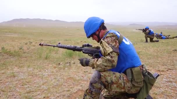 2018 Soldaten Der Japanischen Bodenselbstverteidigungsstreitkräfte Trainieren Bei Patrouillen Der Vereinten — Stockvideo