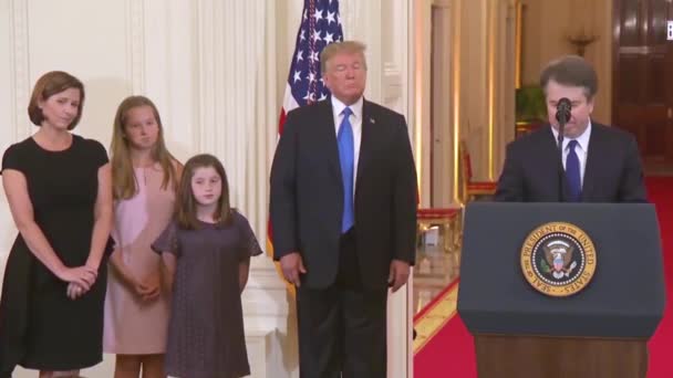 2018 대법관 브레트 카바너가 백악관에서 도널드 트럼프 대통령 취임식에서 연설을 — 비디오