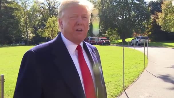 2018 President Donald Trump Speaks Reporters Says Migrant Caravan Immigrants — Stock Video