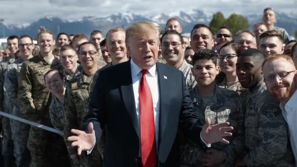 Presidente Trump Incontra Membri Delle Forze Armate Alaska 2019 — Video Stock