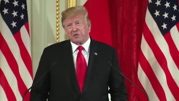Prezydent Trump Mówi Odwiedzi Wojska Amerykańskie Stacjonujące Japonii Wspólna Konferencja — Wideo stockowe