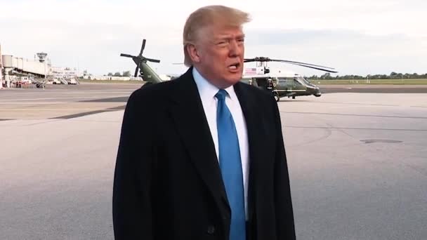 President Trump Säger Att Han Har Stora Samtal Med Mexiko — Stockvideo