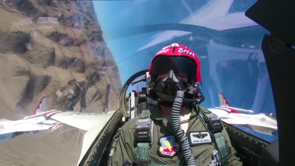 2019 United States Air Force Thunderbirds Demonstration Squadron Förbereder Flyguppvisning — Stockvideo