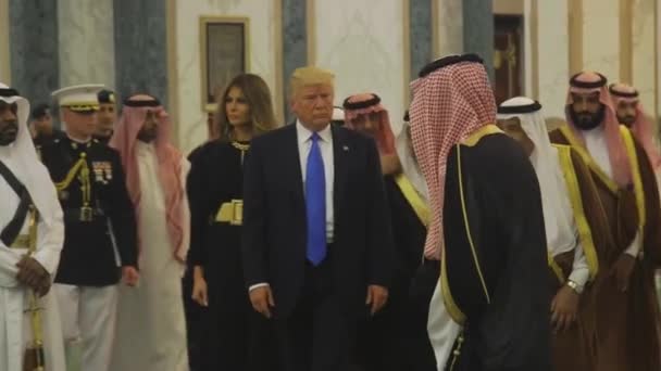 トランプ大統領のサウジアラビアのリヤドへの海外旅行 2019 — ストック動画