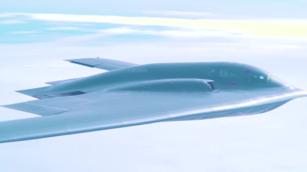 2019 飛行中のミズーリ州ウィットマン空軍基地の第509爆撃翼からの米国のB 2ステルス爆撃機の空中映像 — ストック動画