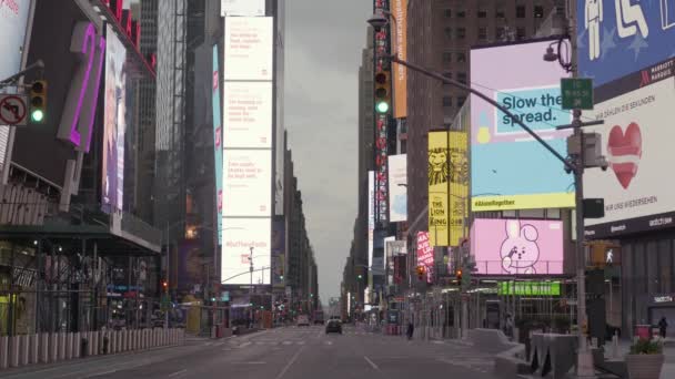 Times Square Elhagyták Covid Koronavírus Járvány Idején — Stock videók