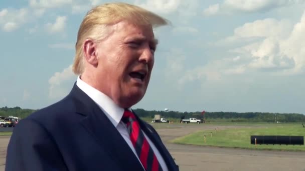 President Trump Säger Att Han Kommer Att Vinna Valet 2020 — Stockvideo
