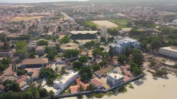 2020 Vista Aérea Del Arco Puerta Entrada Gambia África Occidental — Vídeo de stock