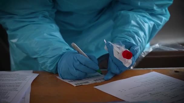 2020 Les Patients Atteints Coronavirus Covid Sont Testés Dans Une — Video