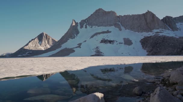 Pic Royce Enneigé Glace Sur Lac Royce — Video