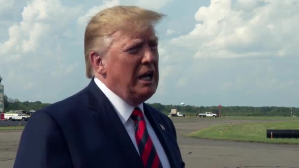 President Trump Säger Att Han Inte Tror Att Amerika Har — Stockvideo