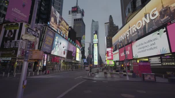 Times Square Nueva York Abandonado Durante Brote Epidémico Coronavirus Covid — Vídeo de stock