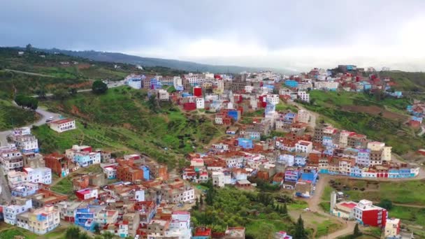2020 Повітряне Повітря Над Блакитним Містом Марокко Схилі Пагорбів Північній — стокове відео