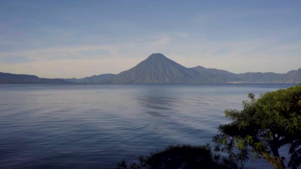 Hermosas Escenas Establecimiento Del Lago Atitlán Volcán Guatemala Centroamérica — Vídeos de Stock