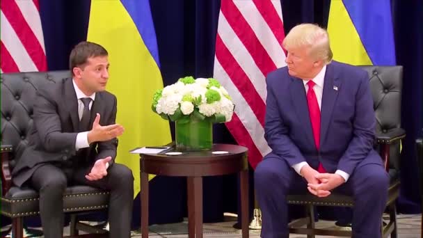 2019年 乌克兰总统沃洛德梅尔 泽伦斯基在美国新闻发布会上的告密者弹劾丑闻中会见了美国总统唐纳德 特朗普 — 图库视频影像