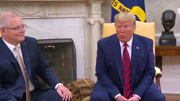 Circa 2019 Prezident Donald Trump Zasedá Australským Premiérem Vyhlašuje Nové — Stock video