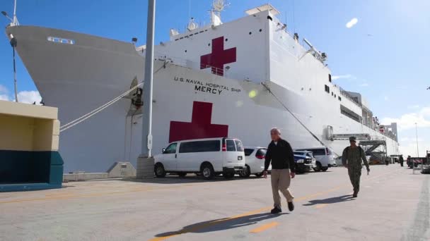 2020 Nave Ospedale Della Marina Militare Statunitense Mercy Viene Attivata — Video Stock