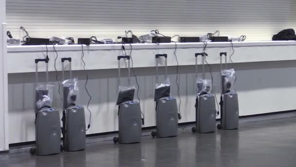 2021 Respiradores Cadeiras Rodas Estão Prontos Para Centro Convenções Santa — Vídeo de Stock