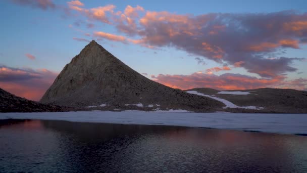 Alpine Reflecties Een Ongerepte High Sierra Meer — Stockvideo