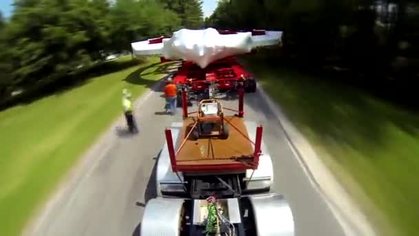 Ogromny Elektromagnes Wykorzystania Akceleratorze Cząsteczek Tarvels Wzdłuż Dróg Autostrad Drodze — Wideo stockowe