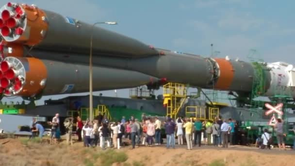 Cohete Ruso Soyuz Movido Por Ferrocarril Plataforma Lanzamiento — Vídeos de Stock