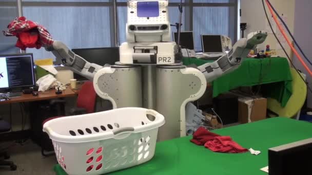 Robô Autônomo Faz Sua Própria Lavanderia Laboratório National Science Foundation — Vídeo de Stock